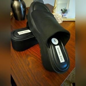 Steve Madden Black Platform Slides